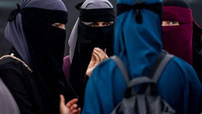 المحكمة تنظر  دعوى منع ارتداء النقاب بالمدارس