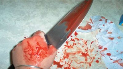 طالب يشرع في قتل 