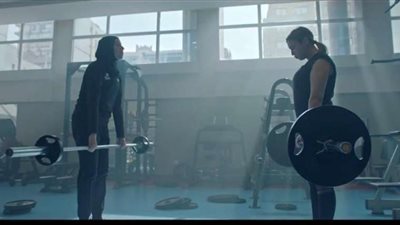 سارة عبد الرحمن بطلة مصر في التايكوندو في تقلها دهب