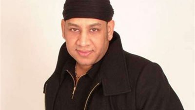 عصام كاريكا يشن هجوما علي مطربي المهرجانات ويسخر من كليب  