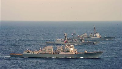 المتحدث العسكري: القوات البحرية المصرية والأمريكية تنفذان تدريبًا بحريًا