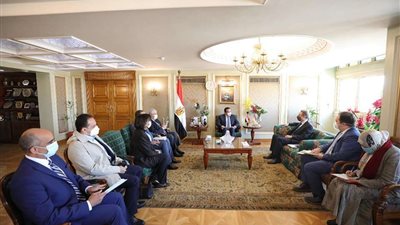 وزير التعليم العالى يبحث آليات التعاون العلمي مع السفير الألماني بالقاهرة