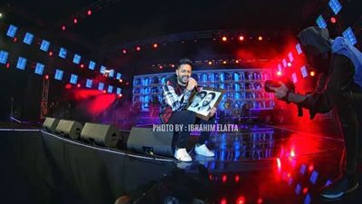 نكشف سبب بكاء محمد حماقي في حفله الآخير (صور)