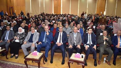 محافظ الفيوم يفتتح المعرض المحلي للعلوم والهندسة