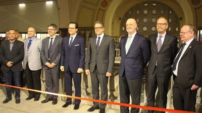 وزير الآثار: معرض الحفائر الفرنسية يضم 94 قطعة أثرية