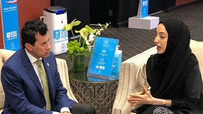 وزير الرياضة يلتقى بوزيرة الدولة لشؤون الشباب في دولة الإمارات