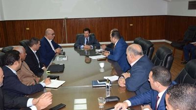 وزير الشباب والرياضة يلتقى اللجنة المنظمة لبطولة العالم لكرة اليد 2021 (صور)