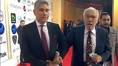 « حالته غير مستقرة».. نجل عبد الرحمن أبو زهرة يطلب الدعاء من الجمهور