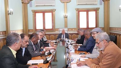 المعلمين تكلف محاميها بالدفاع عن مدير مدرسة معتدى عليه بالمرج