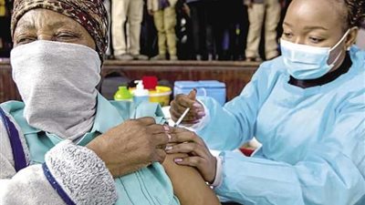 بيان  صادم من الصحة العالمية بخصوص فعالية لقاحات كورونا ضد أوميكرون