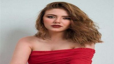 الفنانة رحمة حسن بإطلالة جديدة تخطف الجمهور