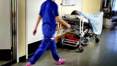 وفاة ممرضة أثناء عملها بأسيوط بعدما رفضت طبيبة فحصها