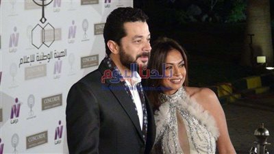 بالصور.. كوكبة من الفنانين في حفل توزيع جوائز 