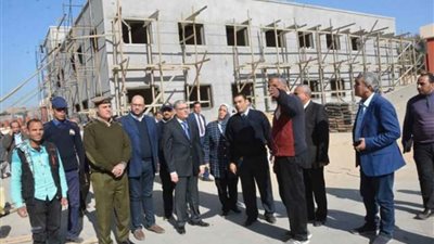 محافظ المنيا يتابع أعمال تطوير وإنشاء مستشفى ملوي العام تمهيدًا لافتتاحها