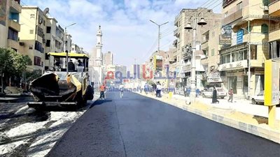 إستكمال اعمال رصف شارع الجرجاوية بسوهاج (صور)