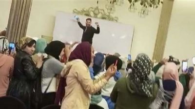 كشف تفاصيل رقص معلم المنوفية مع الطلاب على مهرجان « اخواتي» ( فيديو)