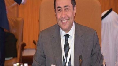 حسام زكي يجري مشاورات مع مبعوث الأمم المتحدة حول الأزمة السورية