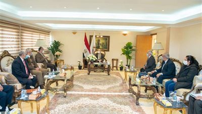 وزير الإنتاج الحربي يتفقد 