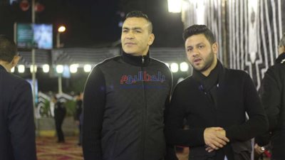 عصام الحضري في عزاء شقيقة مرتضى منصور بمسجد الحامدية الشاذلية (صور)