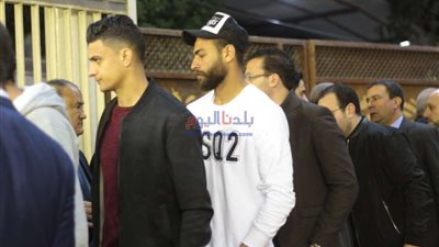 لاعبي الزمالك في عزاء شقيقة مرتضى منصور بمسجد الحامدية الشاذلية (صور)
