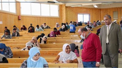 رئيس جامعة جنوب الوادي يؤكد توفير الرعاية الطبية للطلاب خلال لجان الامتحانات
