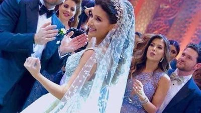 هذا ما يحدث عندما تتزوج ابنة تاجر ألماظ.. شاهد الزفاف الأسطوري لأشهر عائلات السعودية