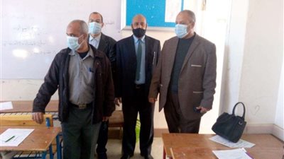 مدير عام تعليمية قوص يتفقد عدد من المدارس فى أول أيام امتحانات الصف الرابع الابتدائي