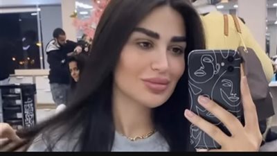 في صالون التجميل.. سارة نخلة تخطف الأنظار في أحدث ظهور لها