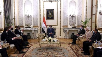 رئيس الوزراء يلتقى رئيس الدورة الـ 26 لمؤتمر تغير المناخ لبحث سبل التعاون