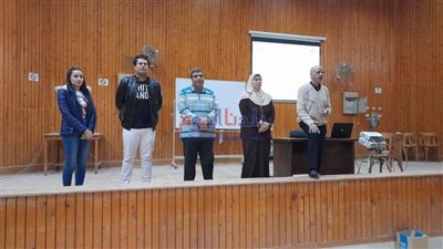 مركز تعليم الكبار بجامعة سوهاج يختتم جولاته التوعوية للطلاب بالكليات