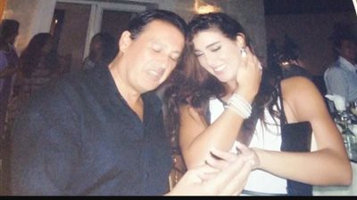 كانت بليدة ويدوب بتجيب 50% بالعافية.. والد ياسمين صبري يتصدر التريند برد صادم على الفنانة