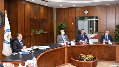 الملا: 30 مليار جنيه استثمارات لتطوير شركات بترول في موازنة 2022-2023