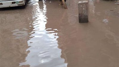 محافظ الدقهلية يتابع أعمال كسح تجمعات مياه الأمطار بالمراكز والمدن