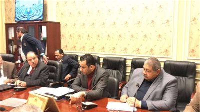 نائب المصريين الأحرار يهاجم مسؤولي الصرف الصحي بالمرج