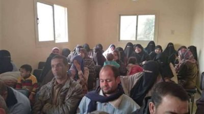 مركز إعلام المنيا ينظم ندوة حول المخاطر الصحية للزواج المبكر بقرية شلقام