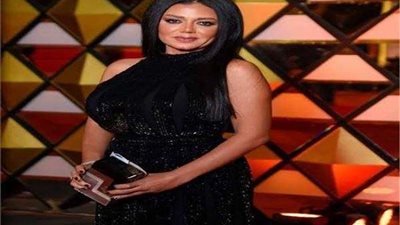 رانيا يوسف: ما عنديش خطوط حمراء.. ولا مانع من البوس في السينما