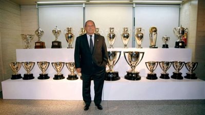 ريال مدريد يعلن وفاة نجم الفريق السابق فرانشيسكو خونتي