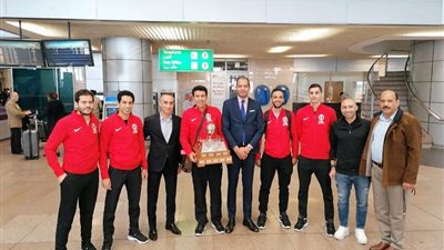 خلال اتصال هاتفي.. وزير الرياضة يهنىء بعثة الاسكواش بالتتويج ببطولة العالم في أمريكا