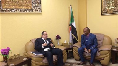 سفيرنا بالخرطوم يلتقي بوزير الثروة الحيوانية السوداني