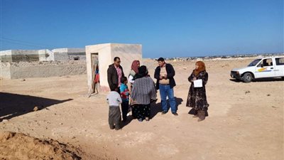 المعداوي يعلن بدء لجنة معاينة الآبار النشو للمتقدمين بقرية القصر في مطروح