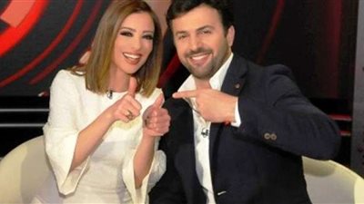 بإطلالة رومانسية.. وفاء الكيلانى وتيم الحسن يشعلان 