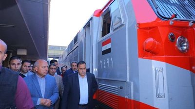 النقل: توريد أولى دفعة من صفقة عربات القطارات الجديدة قريبًا