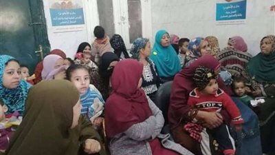 مركز إعلام المنيا ينظم ندوة حول الفحص الطبي قبل الزواج بقرية طهنا الجبل