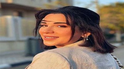 أسماء شريف منير تعلن اصابتها بفيروس كورونا