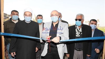 بعد افتتاحه.. محافظ بني سويف يؤدي صلاة الجمعة في مسجد النور البحري بقرية إهوة