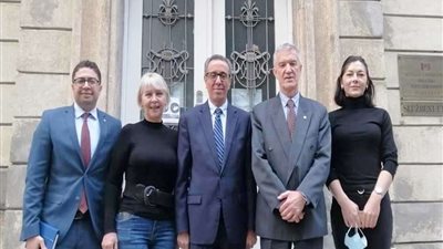 سفير مصر في البوسنة يبحث سبل تعزيز العلاقات مع مكتبة الإسكندرية ودار الكتب