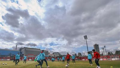 نجم الأهلي يغيب شهر ونصف بسبب مضاعفات كورونا