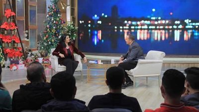 هشام عباس في ضيافة منى الشاذلى.. الليلة