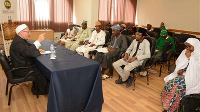 بالصور.. مفتي الجمهورية يلقي محاضرة بالمنظمة العالمية لخريجي الأزهر