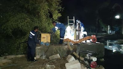 عاجل.. الانتهاء من إصلاح كسر بخط الصرف الصحي الرئيسي بمدينة قنا